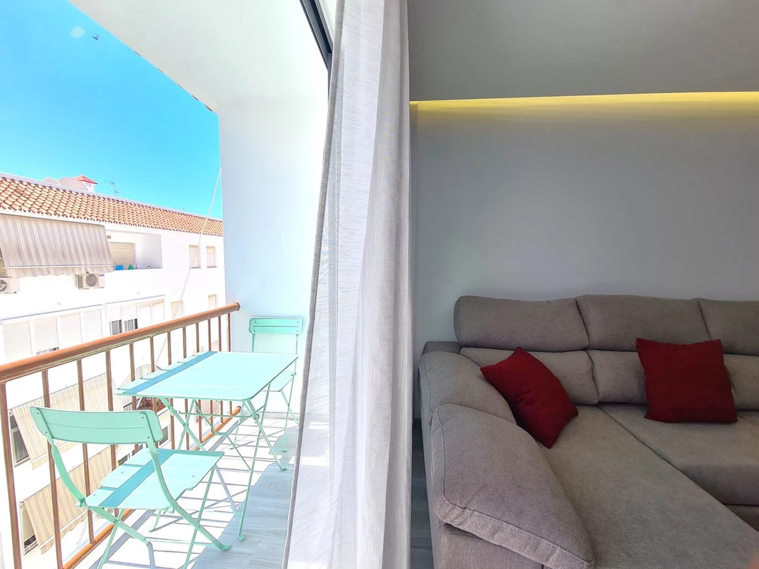 7-aa4cc561180b369757c0bb4af9886cd3