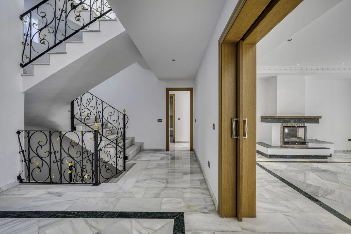 9-467d0cee5b725f3ef65f102a0c2e69c0