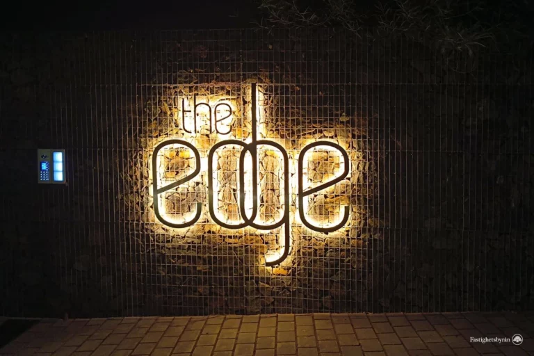 R5079970 | Middle Floor Apartment in Estepona – € 1,745,000 – 4 beds, 3 baths