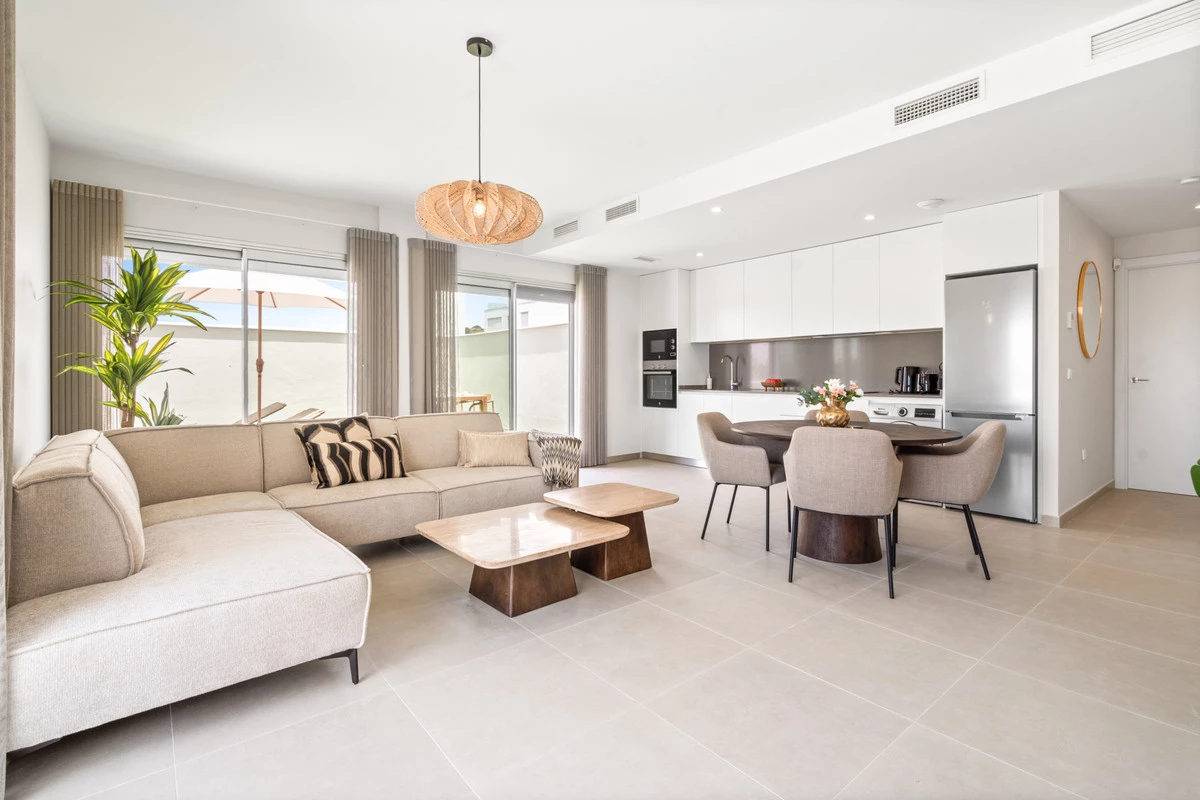 2-5bd7b9d04b45e33852eaf0ec6670150d