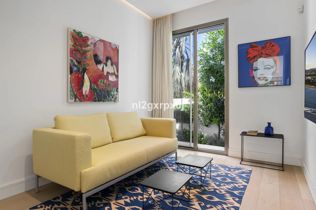 8-e64a9055bba3e77ac8aca3b893cdf826