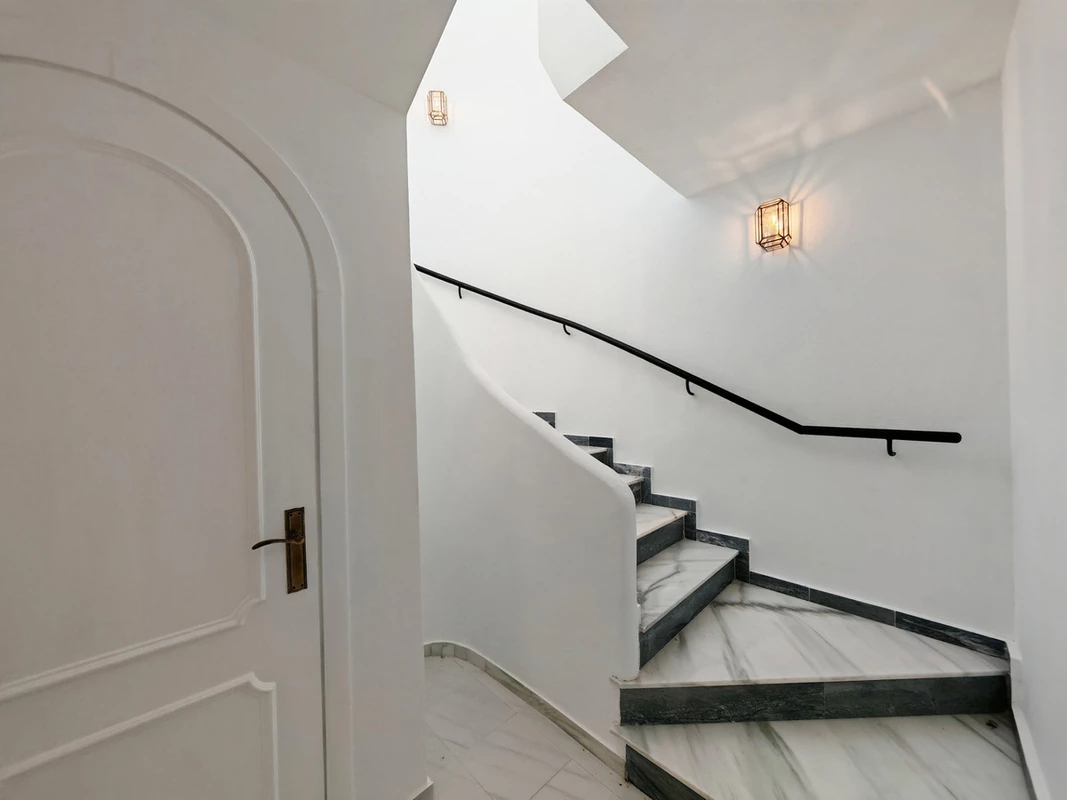 7-aa4cc561180b369757c0bb4af9886cd3