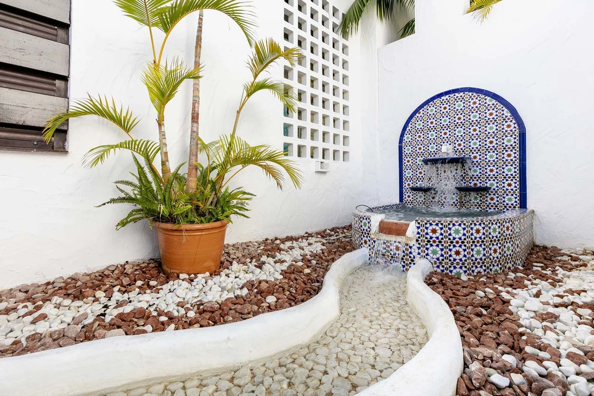 9-467d0cee5b725f3ef65f102a0c2e69c0