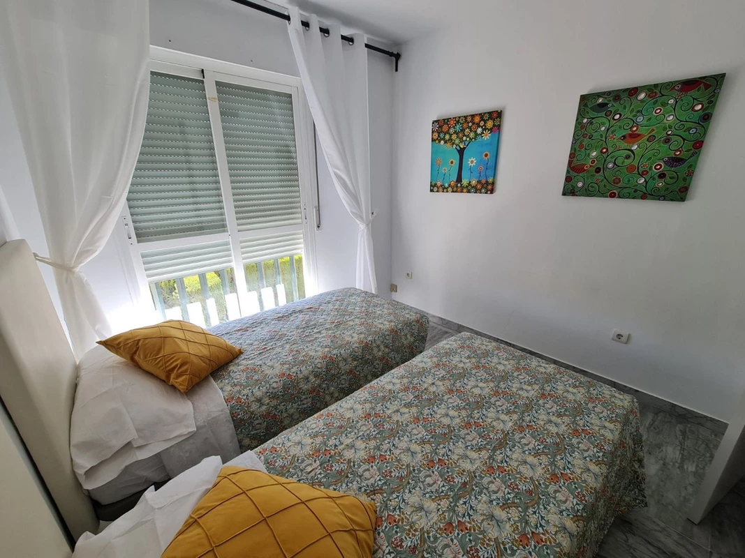 8-e64a9055bba3e77ac8aca3b893cdf826