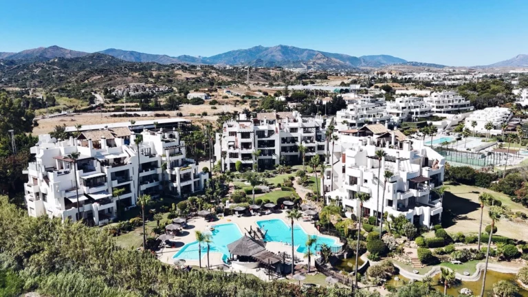 R4791481 | Ground Floor Apartment in Estepona – € 1,030,000 – 3 beds, 2 baths