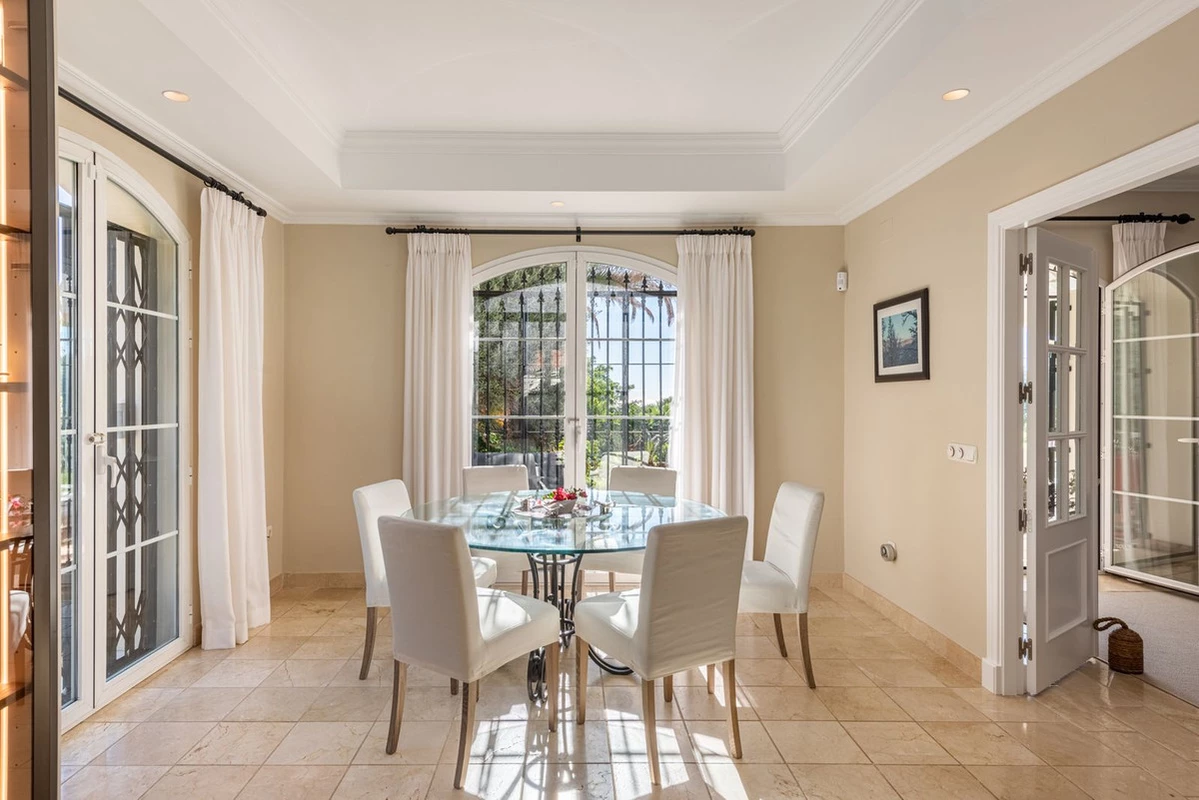 7-aa4cc561180b369757c0bb4af9886cd3