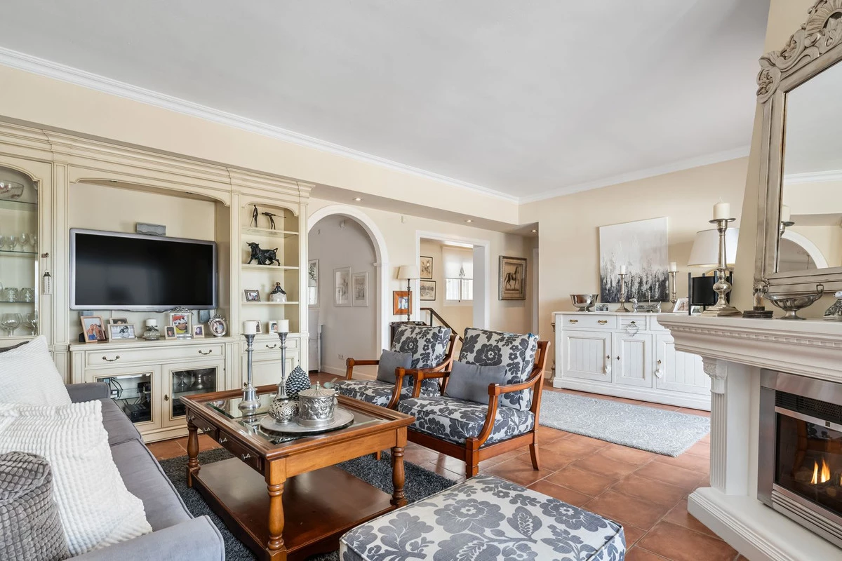 8-e64a9055bba3e77ac8aca3b893cdf826