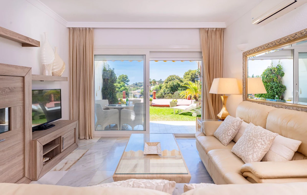 2-5bd7b9d04b45e33852eaf0ec6670150d