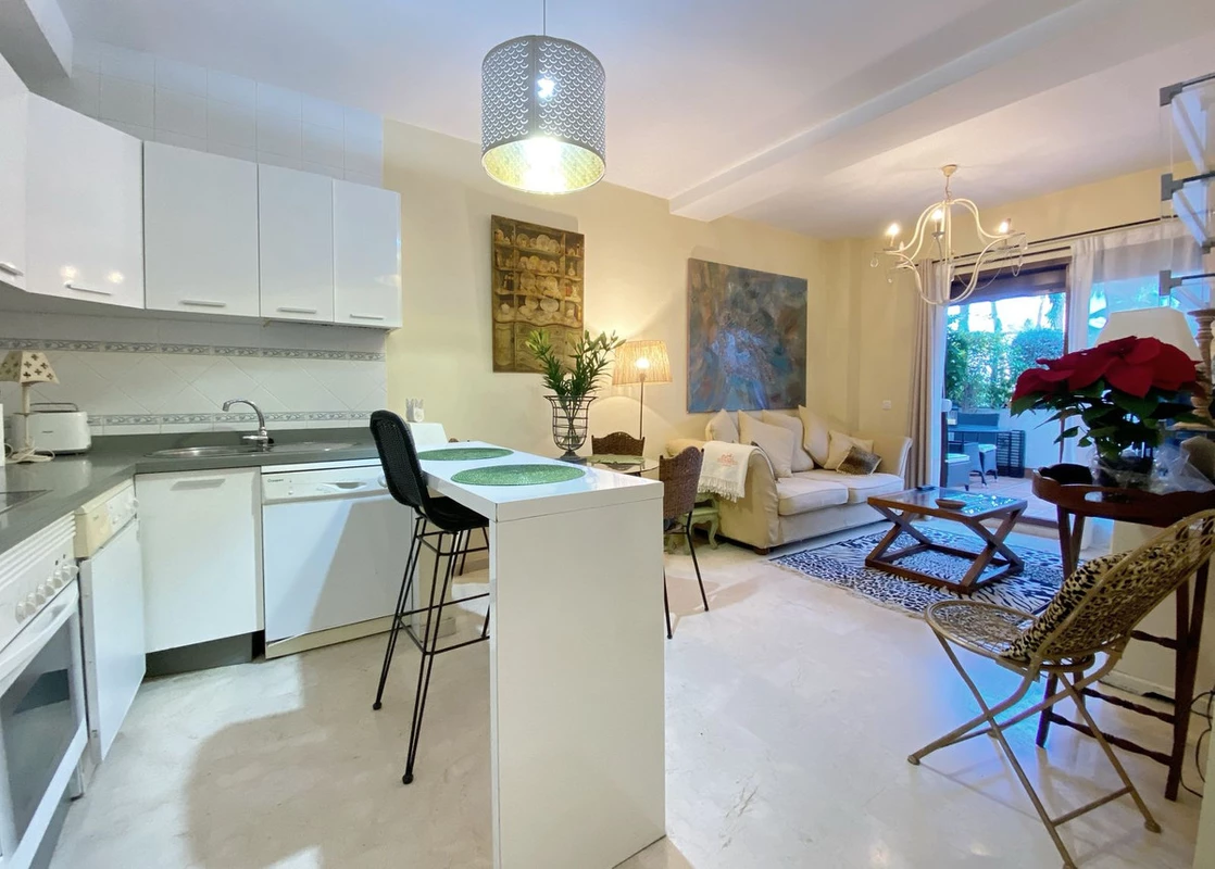 7-aa4cc561180b369757c0bb4af9886cd3