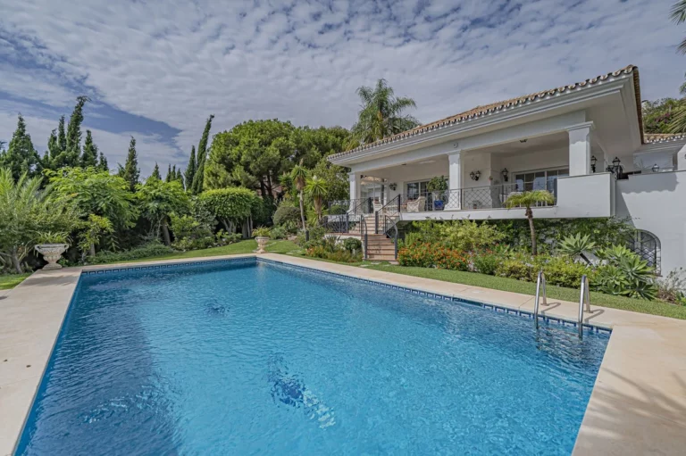 R5166511 | Detached Villa in El Paraiso – € 2,480,000 – 4 beds, 4.5 baths