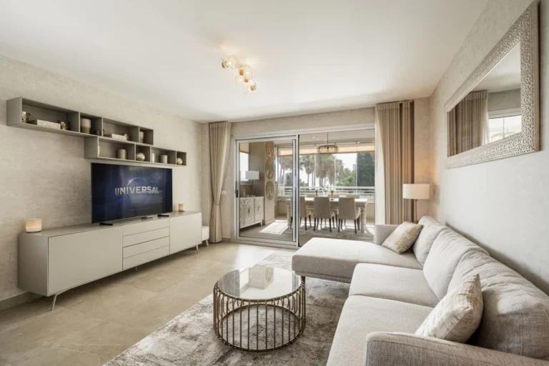 R5148265 | Middle Floor Apartment in Estepona – € 495,000 – 3 beds, 2 baths