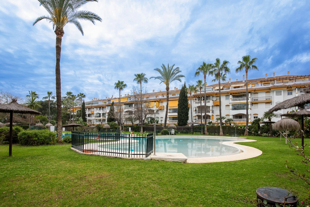 4-c23c0f86247804fa50226aecd8b0b2c8