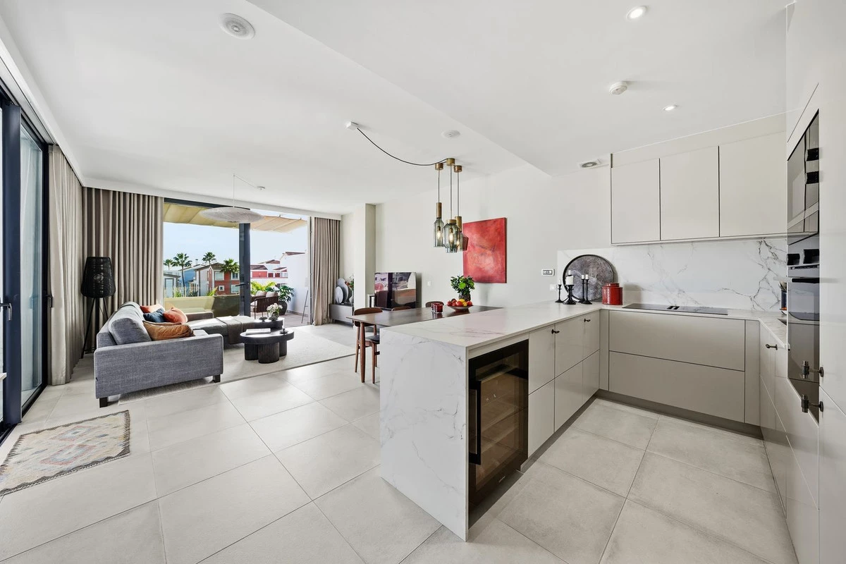 2-5bd7b9d04b45e33852eaf0ec6670150d