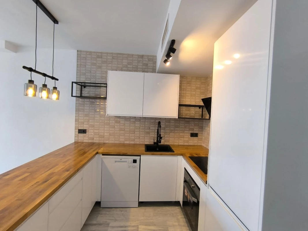 7-aa4cc561180b369757c0bb4af9886cd3