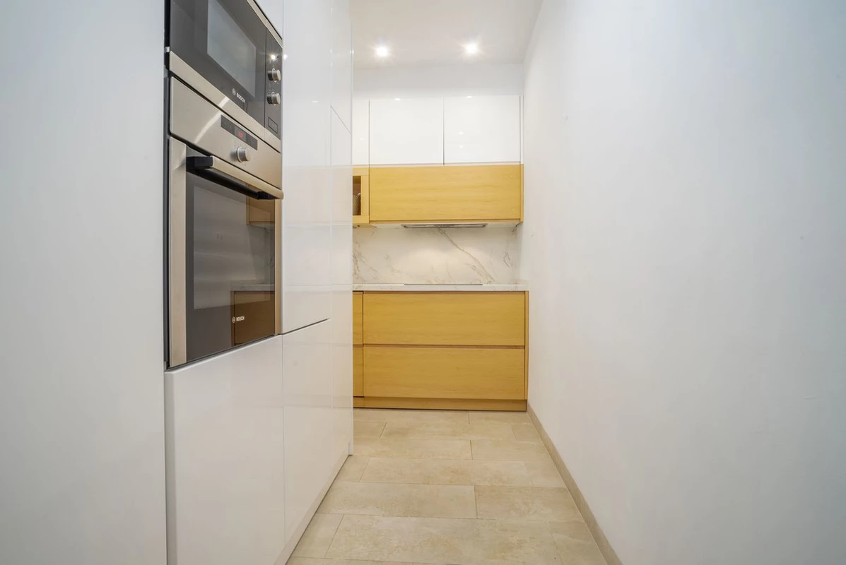 8-e64a9055bba3e77ac8aca3b893cdf826