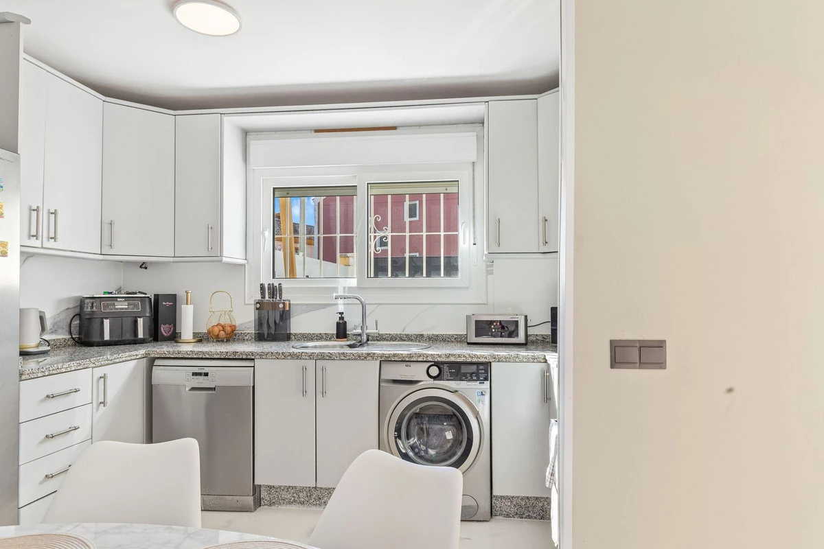 9-467d0cee5b725f3ef65f102a0c2e69c0