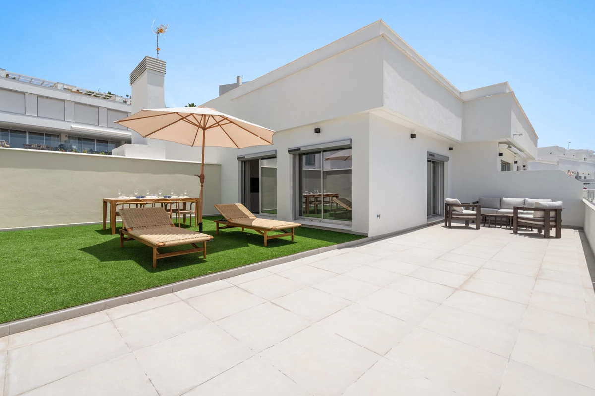 1-7980e48d732b6fc85c14b43b94d2aa54