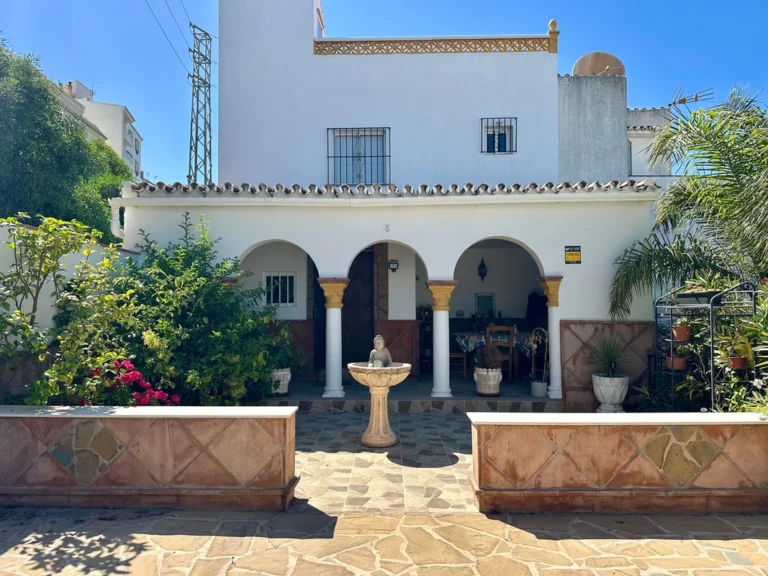 R5119492 | Detached Villa in Manilva – € 253,000 – 3 beds, 2 baths