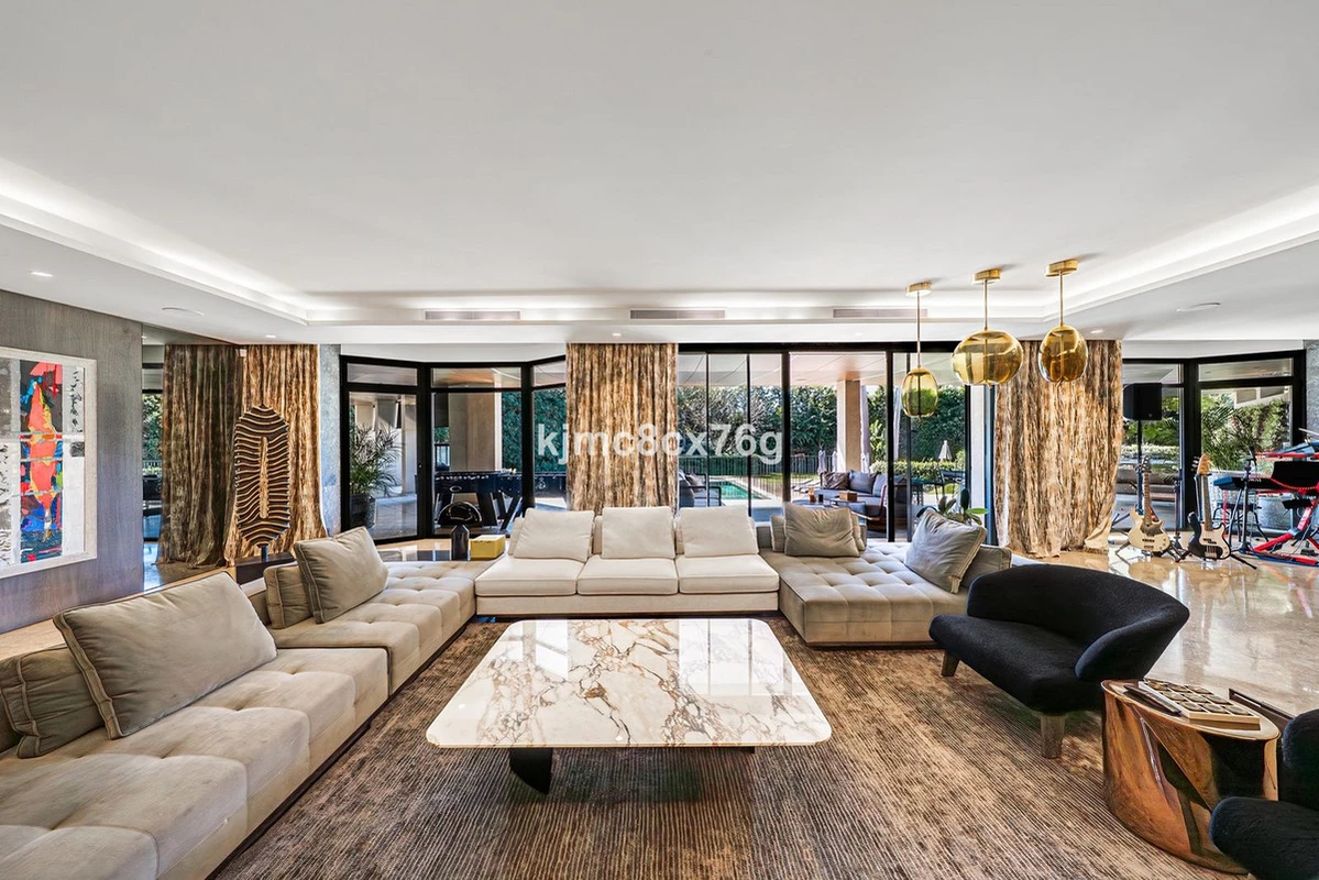 8-e64a9055bba3e77ac8aca3b893cdf826