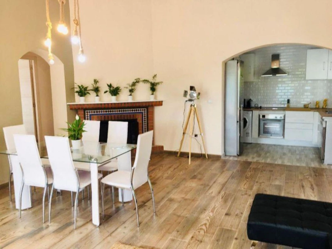 2-5bd7b9d04b45e33852eaf0ec6670150d