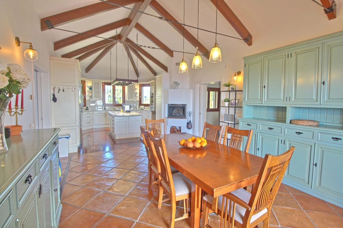 2-5bd7b9d04b45e33852eaf0ec6670150d