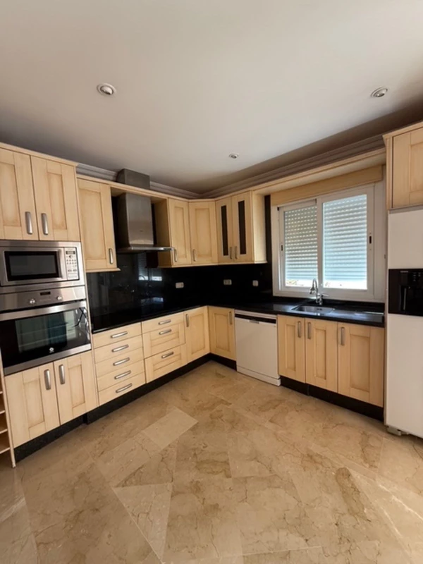 8-e64a9055bba3e77ac8aca3b893cdf826