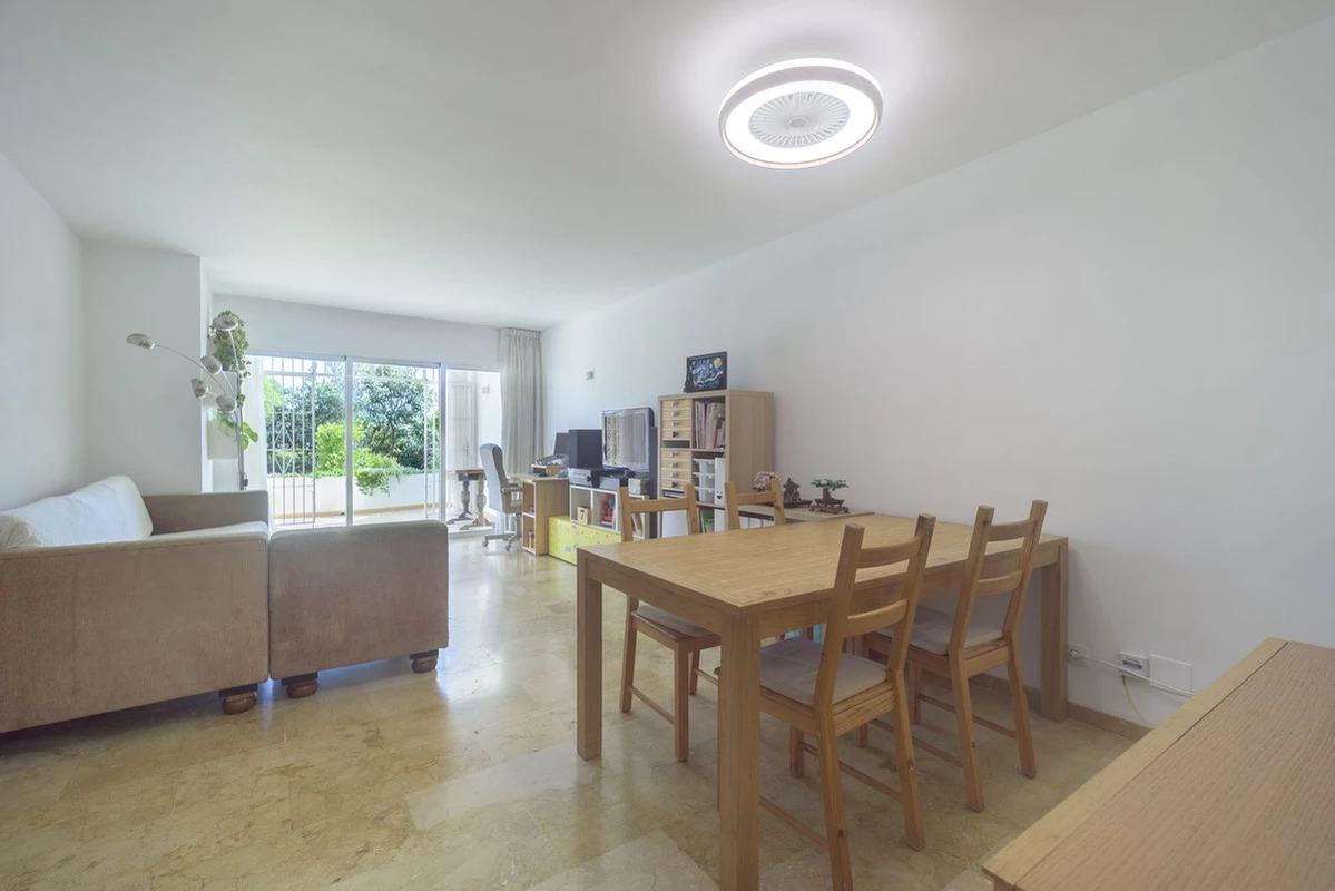 2-5bd7b9d04b45e33852eaf0ec6670150d