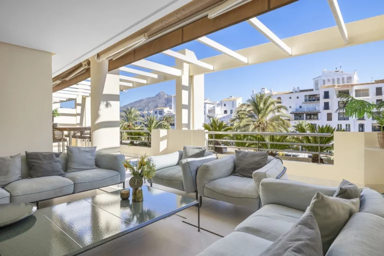 R5126548 | Middle Floor Apartment in Puerto Banús – € 3,350,000 – 4 beds, 4 baths