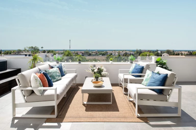 R4391587 | Penthouse in Puerto Banús – € 1,095,000 – 3 beds, 3 baths