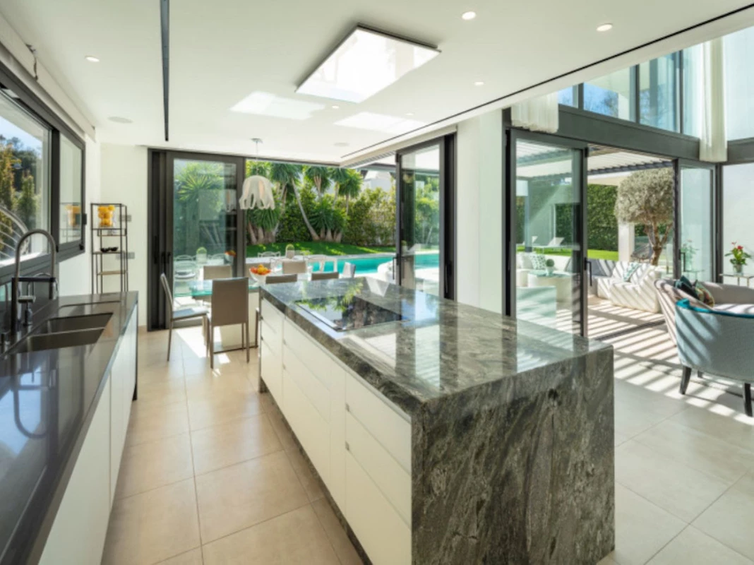 3-e898b2bb2a2fdfd06d2c39894dce8316