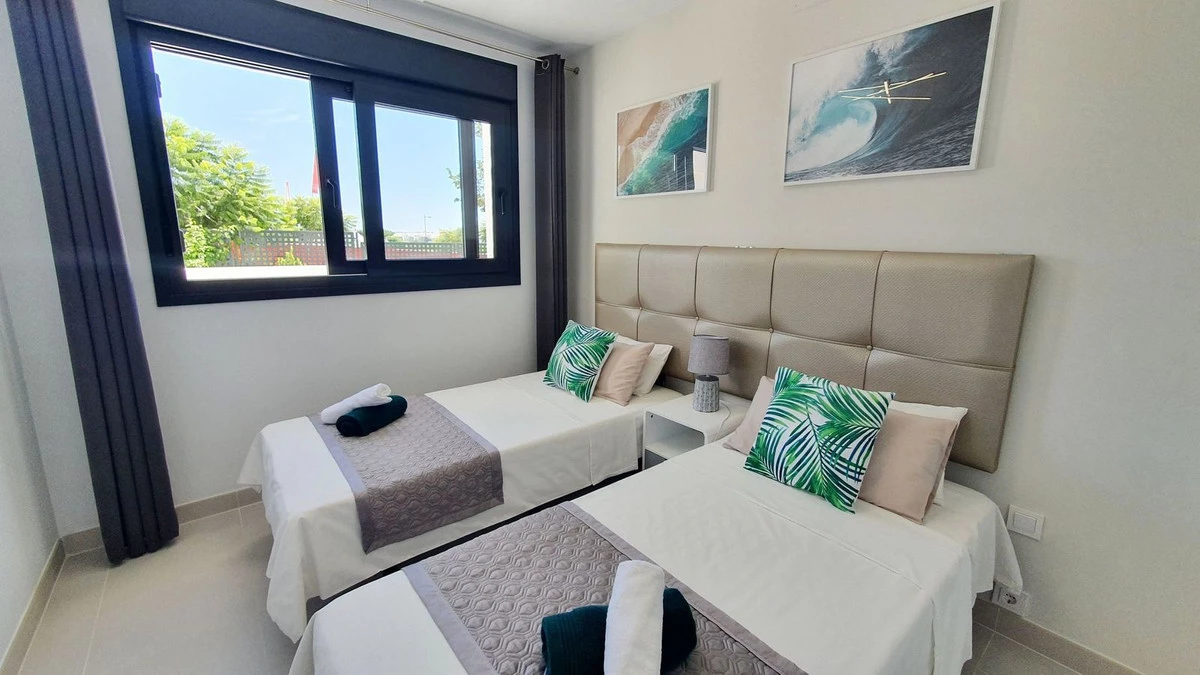 8-e64a9055bba3e77ac8aca3b893cdf826