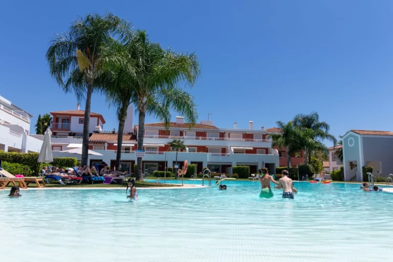 R5119618 | Ground Floor Apartment in El Paraiso – € 459,000 – 2 beds, 2 baths