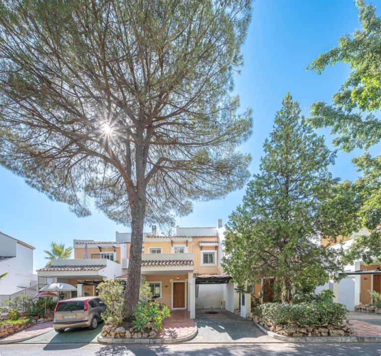 1-7980e48d732b6fc85c14b43b94d2aa54