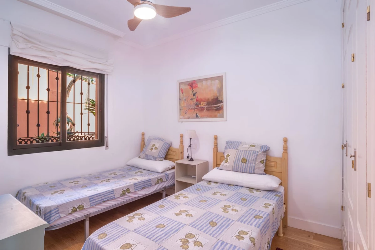 9-467d0cee5b725f3ef65f102a0c2e69c0