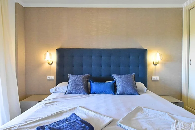 R5237335 | Middle Floor Apartment in Casares Playa – € 380,000 – 2 beds, 2 baths