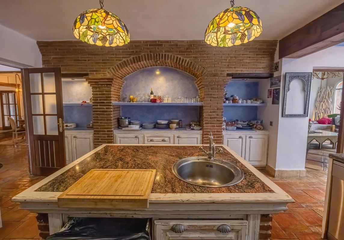 9-467d0cee5b725f3ef65f102a0c2e69c0