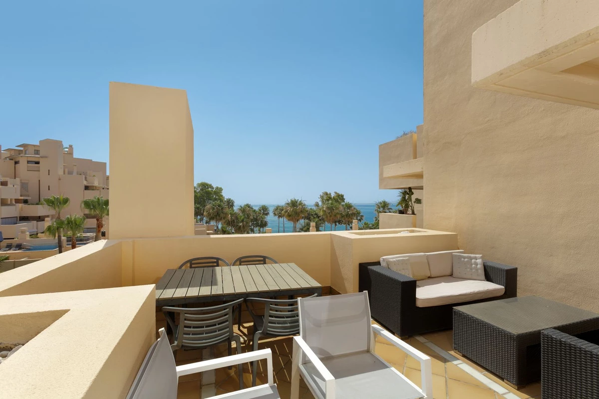 2-5bd7b9d04b45e33852eaf0ec6670150d