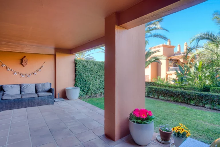R5161588 | Ground Floor Apartment in Estepona – € 450,000 – 2 beds, 2 baths