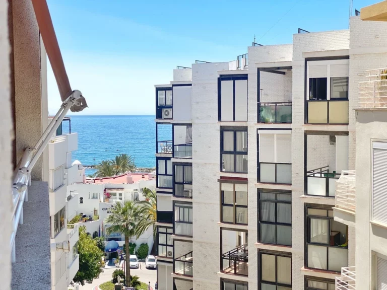 R5245258 | Middle Floor Apartment in Marbella – € 545,000 – 2 beds, 2 baths