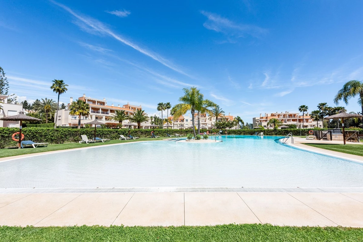 2-5bd7b9d04b45e33852eaf0ec6670150d