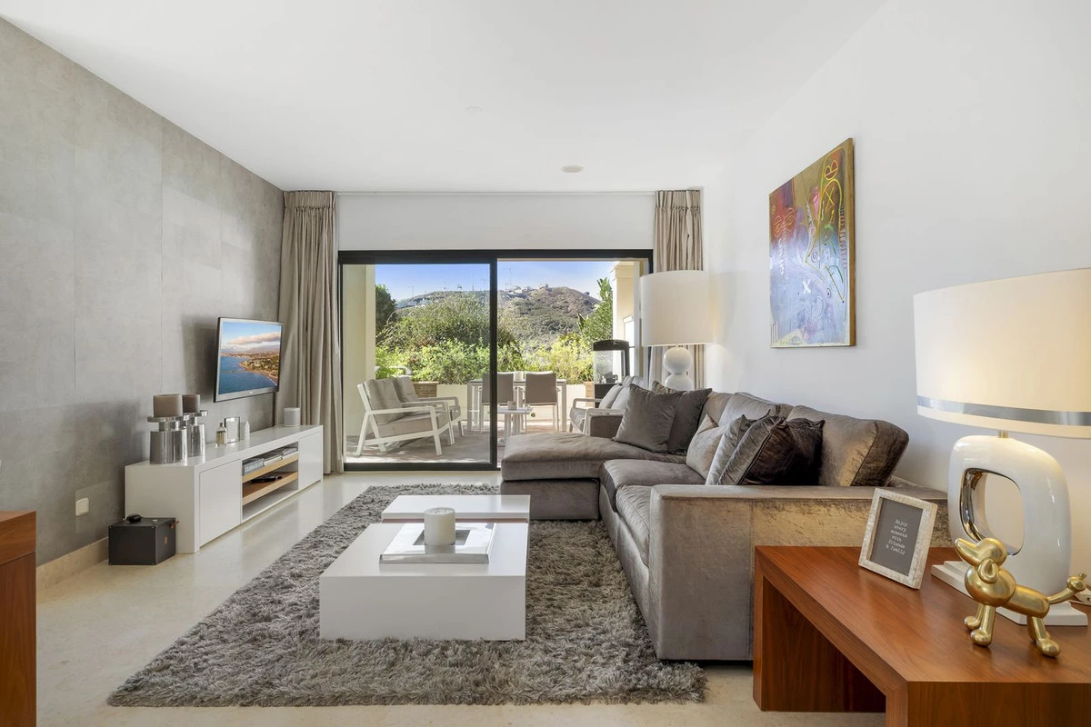 2-5bd7b9d04b45e33852eaf0ec6670150d