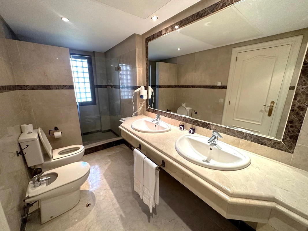 8-e64a9055bba3e77ac8aca3b893cdf826