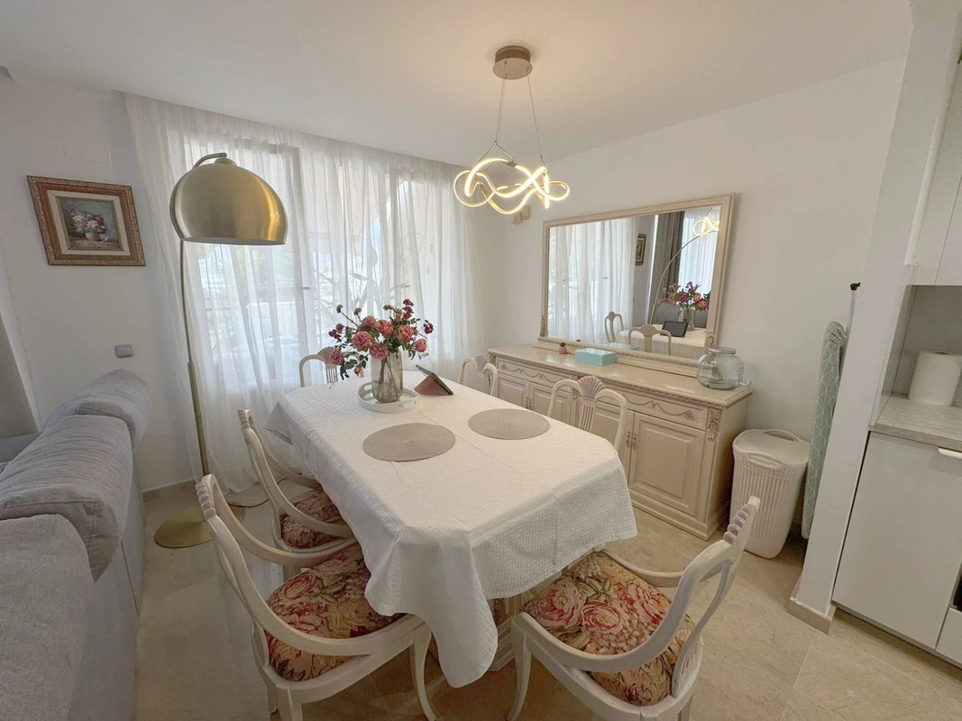 8-e64a9055bba3e77ac8aca3b893cdf826