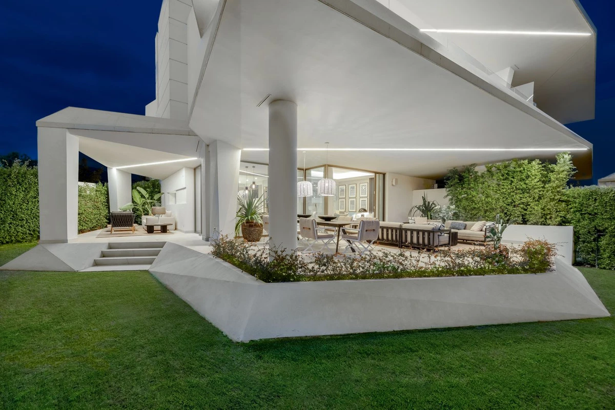 2-5bd7b9d04b45e33852eaf0ec6670150d