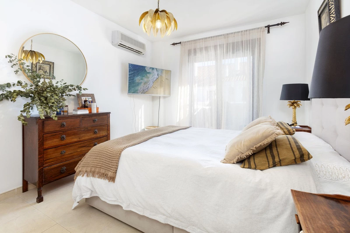 2-5bd7b9d04b45e33852eaf0ec6670150d