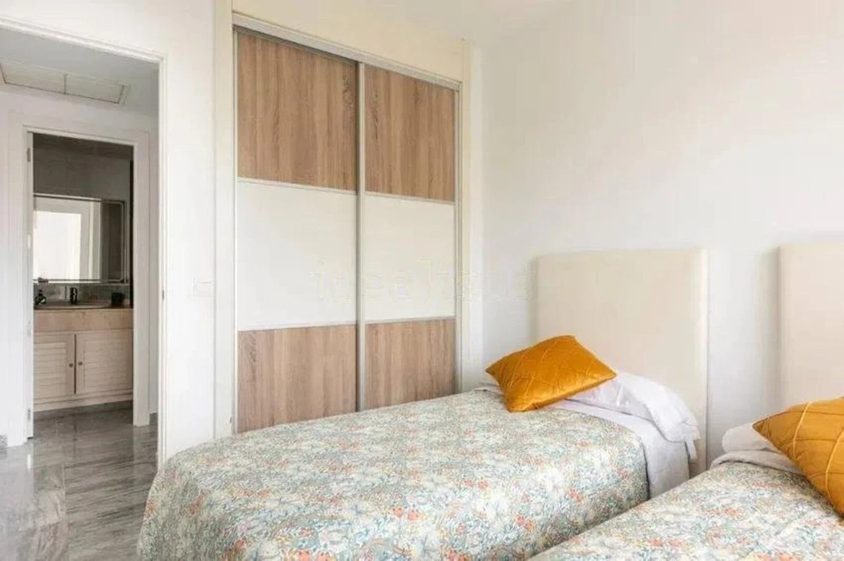 9-467d0cee5b725f3ef65f102a0c2e69c0