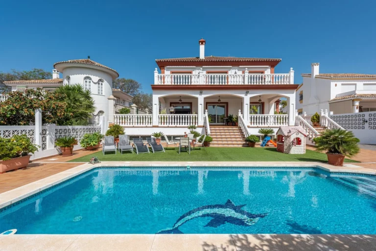 R5014684 | Detached Villa in San Pedro de Alcántara – € 2,750,000 – 6 beds, 5 baths