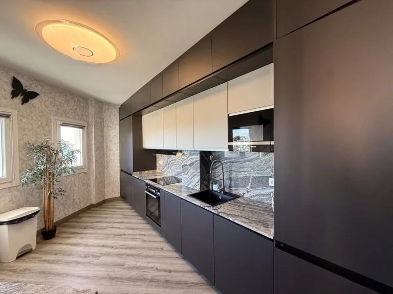 R5236099 | Middle Floor Apartment in Estepona – € 590,000 – 3 beds, 3 baths