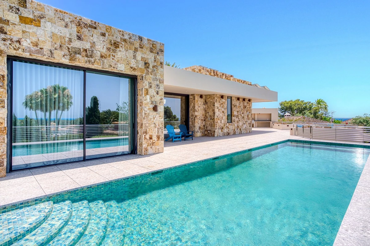 2-5bd7b9d04b45e33852eaf0ec6670150d