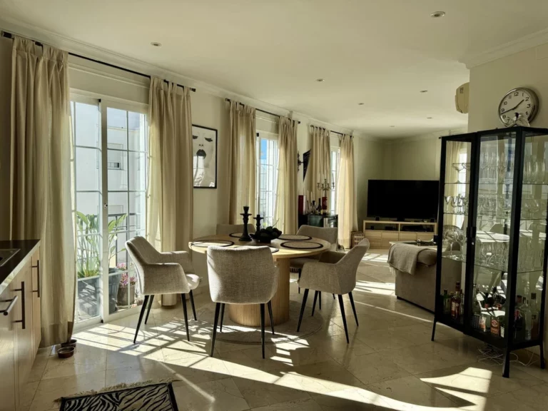 R5235703 | Penthouse Duplex in San Pedro de Alcántara – € 485,000 – 1 beds, 2 baths